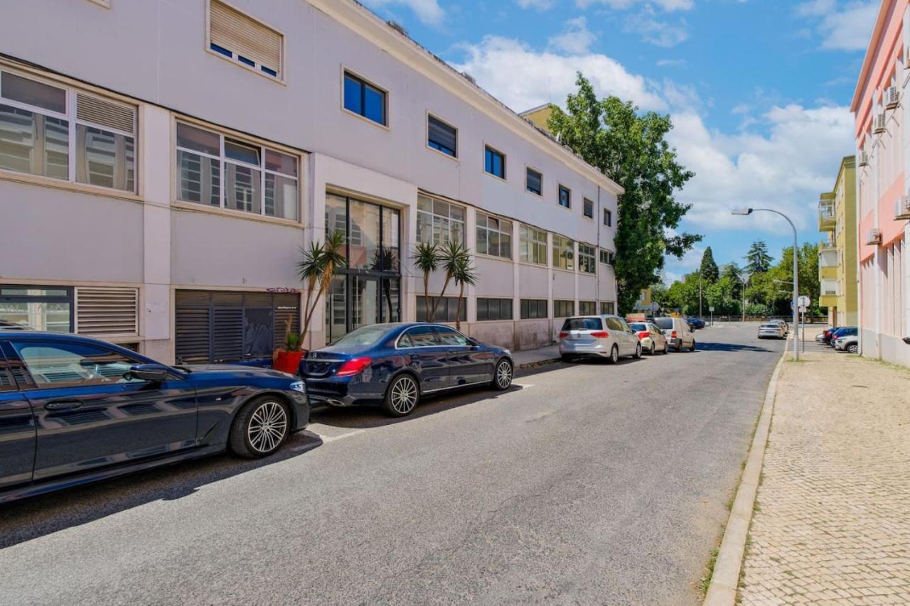 Apartment Lovely Fully Equipped Near Subway N10 - Shared Bathroom With Another *