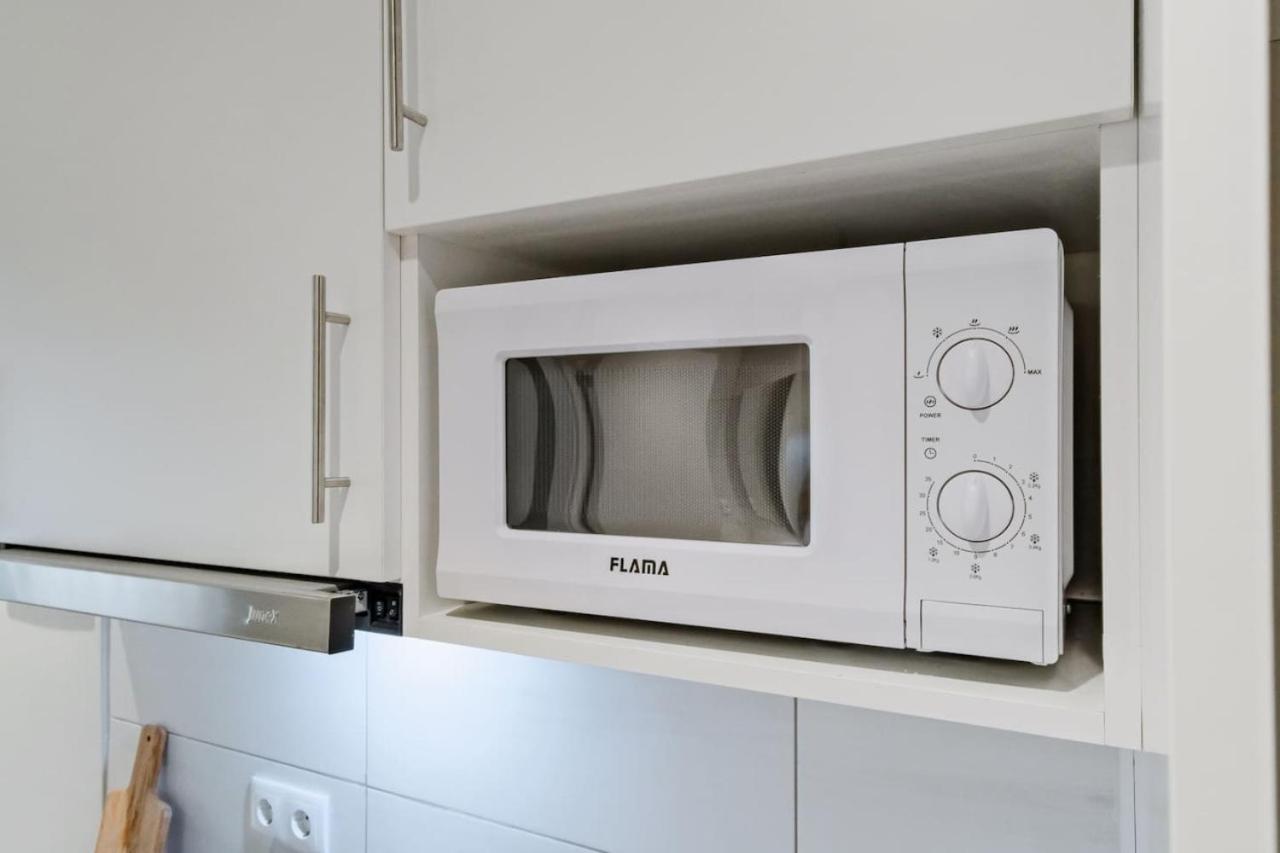 Apartment Lovely Fully Equipped Near Subway N10 - Shared Bathroom With Another Lissabon